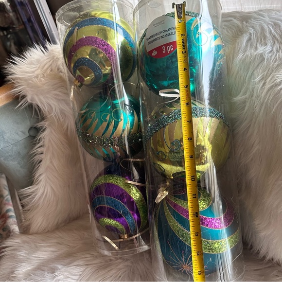 6 CELEBRATE IT ORNAMENTS - Picture 6 of 17